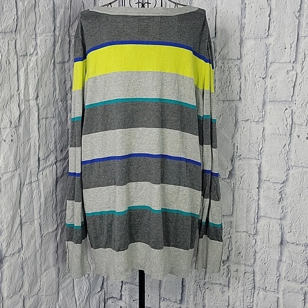 **LANE BRYANT Striped V Neck Pullover Sweater Size 26/28 - Picture 5 of 7